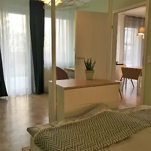 Terrace By Bestchoice - Free Parking - Self Check-in Apartament